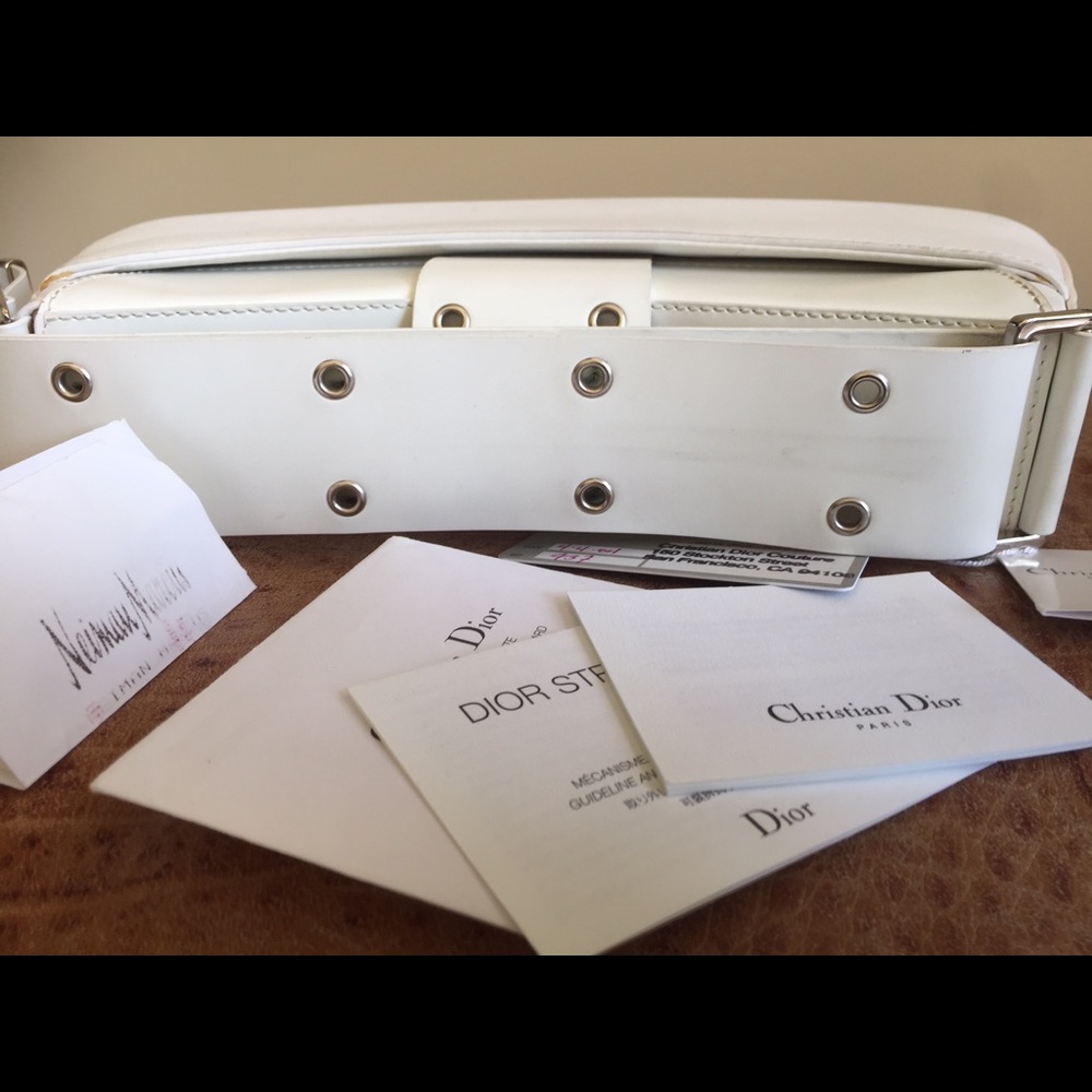 🎉HP🎉 Dior Street Chic White Leather Shoulder Bag - Picture 5 of 8